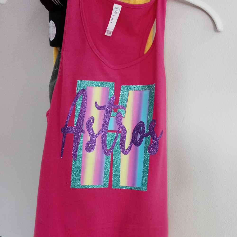 Custom apparel - Picture 2 of 16